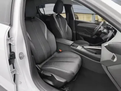 Photo 8 Peugeot 308  PHEV 180 e-EAT8 Allure Pack