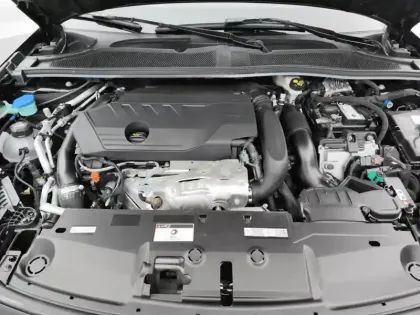 Photo 6 Peugeot 308  PHEV 180 e-EAT8 Allure Pack