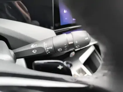 Photo 16 Peugeot 308  PHEV 180 e-EAT8 Allure Pack