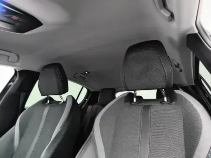 Photo 15 Peugeot 308  PHEV 180 e-EAT8 Allure Pack