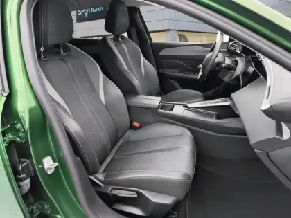 Photo 8 Peugeot 308  PHEV 180 e-EAT8 Allure Pack