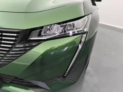 Photo 13 Peugeot 308  PHEV 180 e-EAT8 Allure Pack