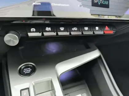 Photo 12 Peugeot 308  SW PHEV 180 e-EAT8 Allure Pack