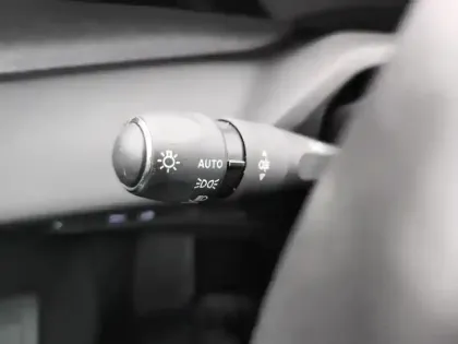 Photo 17 Peugeot 308  SW PHEV 180 e-EAT8 Allure Pack