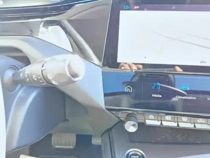 Photo 17 Peugeot 308  SW PHEV 180 e-EAT8 Allure Pack