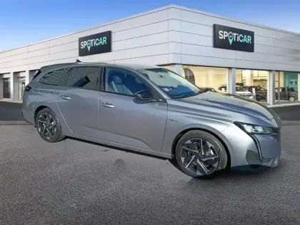 Photo 28 Peugeot 308  SW PHEV 180 e-EAT8 Allure Pack