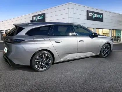 Photo 27 Peugeot 308  SW PHEV 180 e-EAT8 Allure Pack