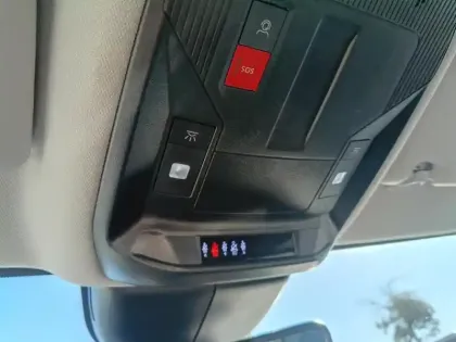 Photo 24 Peugeot 308  SW PHEV 180 e-EAT8 Allure Pack