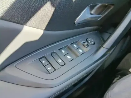 Photo 19 Peugeot 308  SW PHEV 180 e-EAT8 Allure Pack