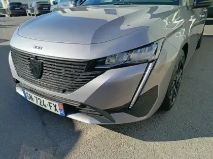 Photo 13 Peugeot 308  SW PHEV 180 e-EAT8 Allure Pack