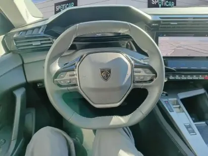 Photo 11 Peugeot 308  SW PHEV 180 e-EAT8 Allure Pack