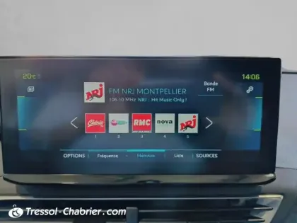 Photo 10 Peugeot 3008  Hybrid 225 e-EAT8 Allure Pack