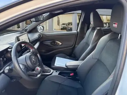 Photo 8 Toyota Yaris  Hybride 116h GR Sport