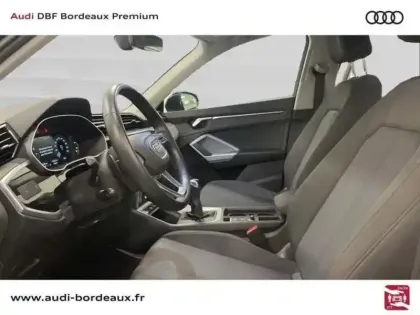 Photo 19 Audi Q3 35 TFSI 150 ch S tronic 7 Design