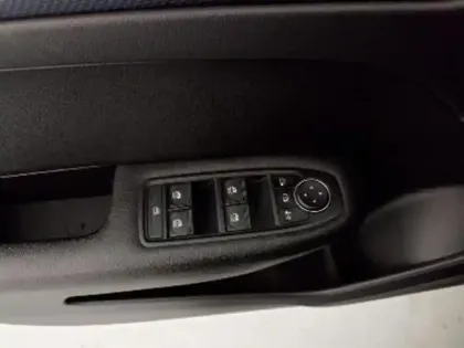 Photo 12 Renault Arkana mild hybrid 140 EDC FAP - 22 Evolution