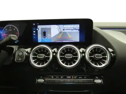 Photo 40 Mercedes GLA 200 d AMG Line