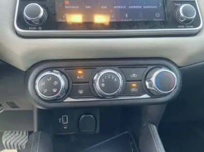 Photo 4 Nissan Micra 1.0 IG-T 100ch N-Connecta Xtronic 2019