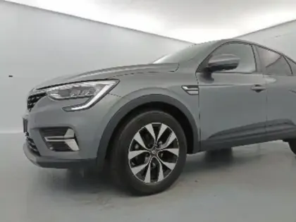 Photo 10 Renault Arkana mild hybrid 140 EDC FAP - 22 Evolution