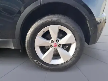 Photo 24 Jaguar E-Pace  D165 MHEV S BVA AWD Sieges cuir GPS Camera Attelage