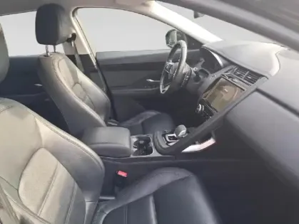 Photo 19 Jaguar E-Pace  D165 MHEV S BVA AWD Sieges cuir GPS Camera Attelage