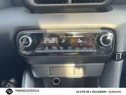 Photo 13 Toyota Yaris  116h Dynamic 5p MY21