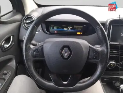 Photo 11 Renault Zoé Zoe Intens charge normale R90