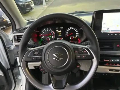 Photo 12 Suzuki Swift  1.2 Hybrid 83ch Pack Auto