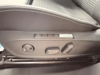 Photo 13 Ford Explorer  286ch Extended Range 77kWh Pack Premium RWD