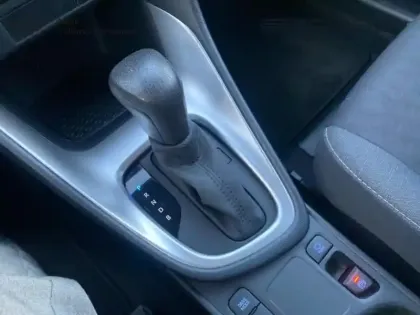 Photo 12 Toyota Yaris  116h Design 5p MY22