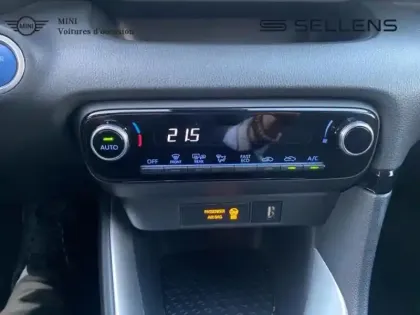 Photo 14 Toyota Yaris  116h Design 5p MY22