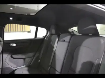 Photo 12 Volvo Ec40  Single 238ch Black Edition