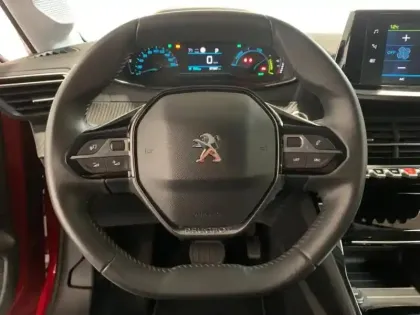 Photo 14 Peugeot 208  e- 136ch Allure