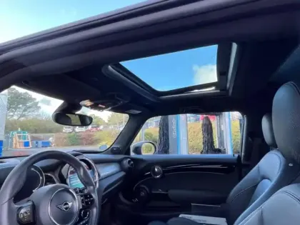 Photo 8 Mini Mini  Cooper SE 184ch Resolute BVA 5CV