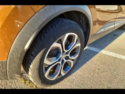 Photo 12 Renault Captur  1.6 E-Tech hybride rechargeable 160ch Intens -21