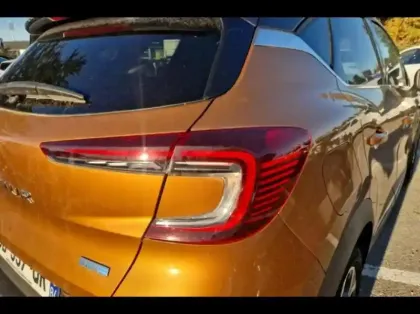 Photo 13 Renault Captur  1.6 E-Tech hybride rechargeable 160ch Intens -21