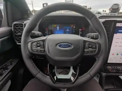 Photo 14 Ford Ranger  2.3 EcoBoost GTDi 281ch Stop&Start Double Cabine Stormtrack 4x4 BVA10