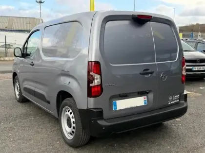 Photo 6 Opel Combo Cargo  M Diesel 130ch automatique Pack Premium Connect