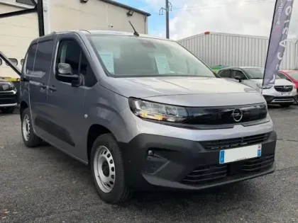 Photo 2 Opel Combo Cargo  M Diesel 130ch automatique Pack Premium Connect