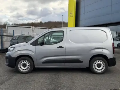 Photo 7 Opel Combo Cargo  M Diesel 130ch automatique Pack Premium Connect