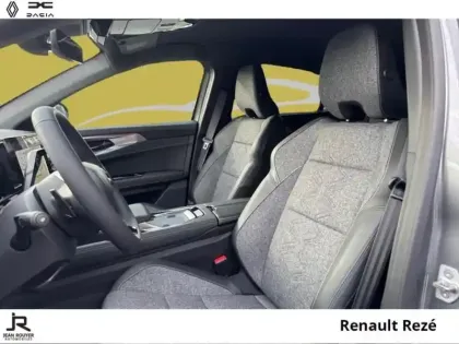 Photo 27 Renault Rafale  1.2 E-Tech full hybrid 200ch Techno