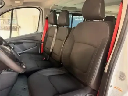 Photo 11 Renault Trafic  Combi L2 2.0 Blue dCi 150ch S&S Intens 9 places