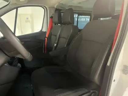 Photo 11 Renault Trafic  Combi L2 2.0 Blue dCi 150ch S&S Intens 9 places