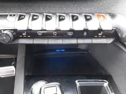 Photo 60 Peugeot 3008  Hybrid 225 e-EAT8