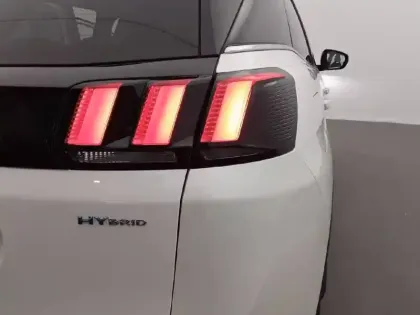 Photo 16 Peugeot 3008  Hybrid 225 e-EAT8