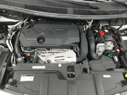 Photo 54 Peugeot 3008  Hybrid 225 e-EAT8