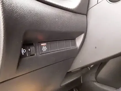 Photo 23 Peugeot 2008  BlueHDi 110 S&S BVM6