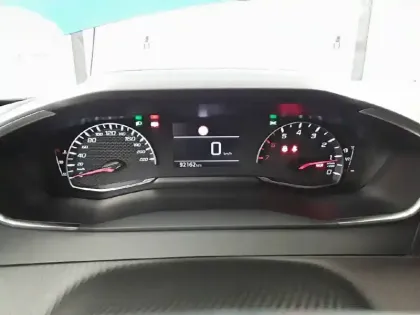 Photo 9 Peugeot 2008  BlueHDi 110 S&S BVM6