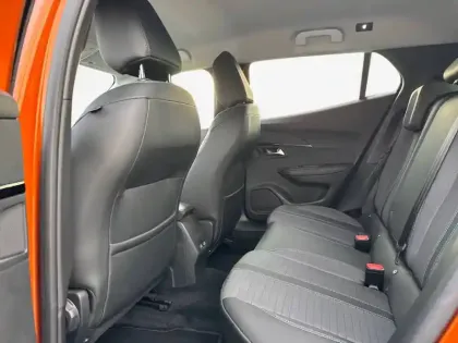 Photo 11 Peugeot 2008  PureTech 100 S&S BVM6