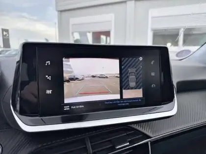 Photo 17 Peugeot 2008  PureTech 100 S&S BVM6