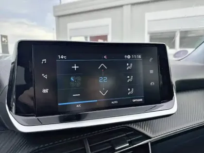 Photo 14 Peugeot 2008  PureTech 100 S&S BVM6